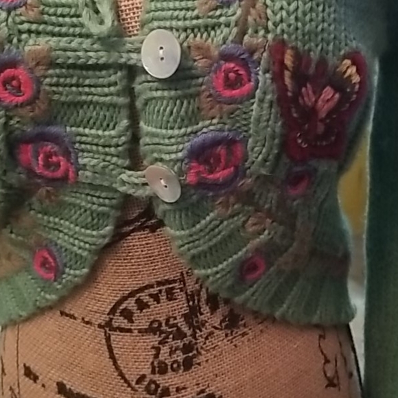 Miss Me Butterfly Crop Sweater - Picture 9 of 9